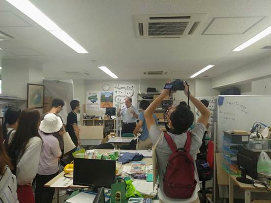 我校师生参观德岛大学学生科研创新中心
